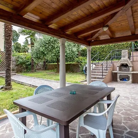 Pensionat Vallelosca Garden 4*