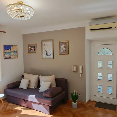 Vallelosca Garden ゲストハウス オパティヤ