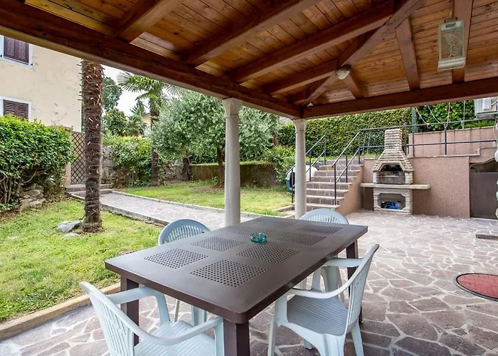 بيت ضيافة Vallelosca Garden 4*